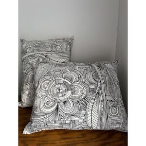 Vtg Pair of IKEA Throw Pillows - EUC